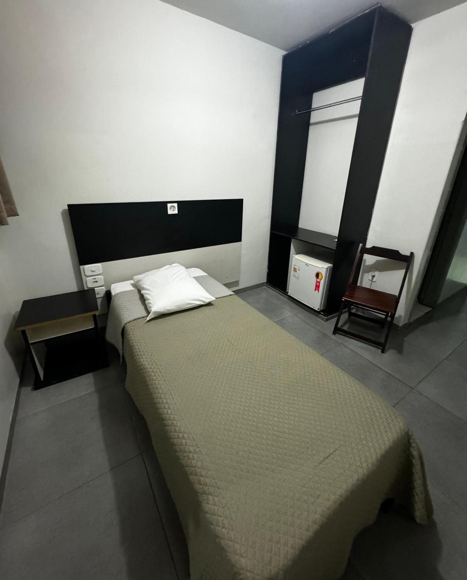 Hotel Castro Итумбиара Экстерьер фото